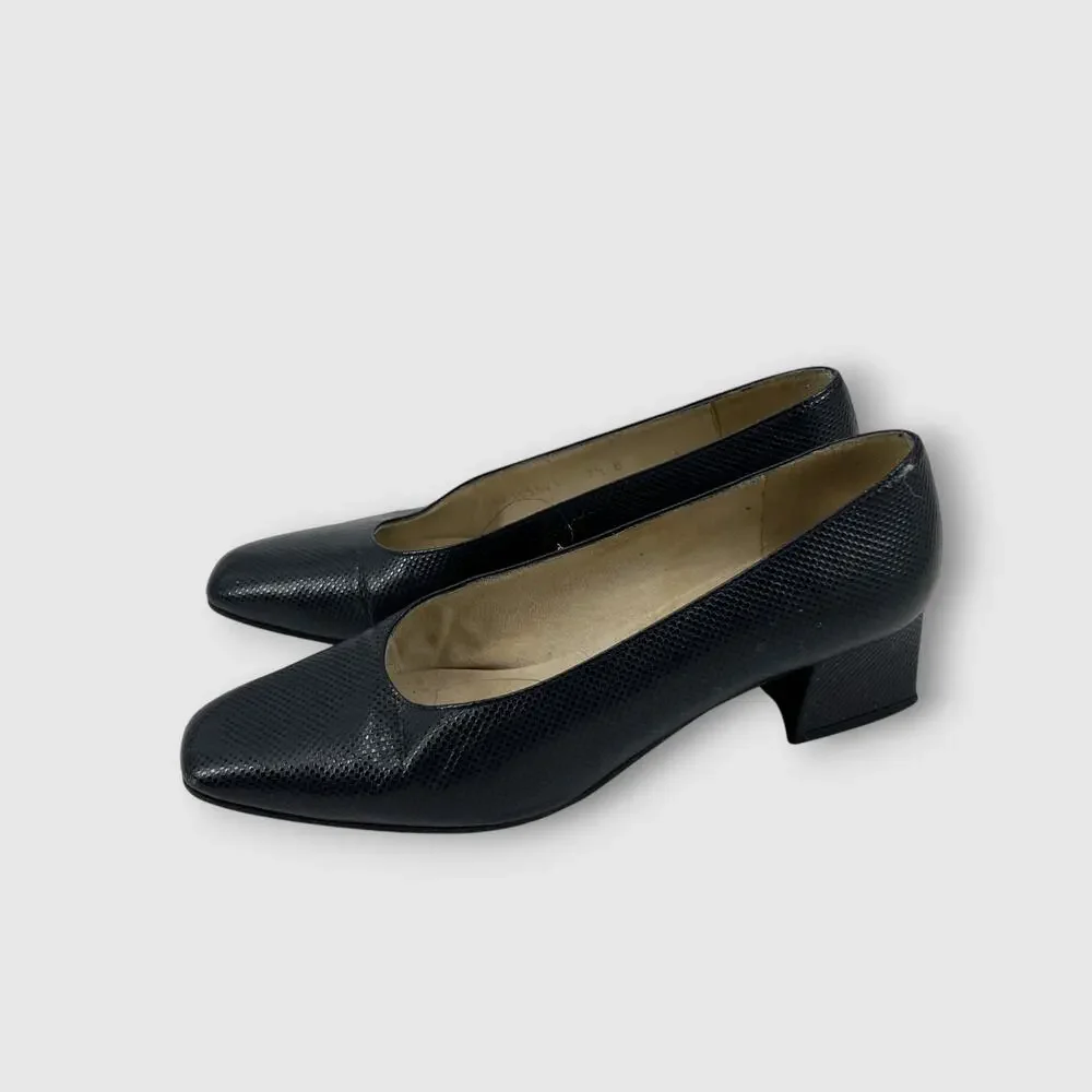 Vintage Stuart Weitzman Textured Leather Block Heel Pumps Size 7.5
